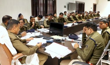 जिला पुलिस की क्राइम मीटिंग संपन्न, कानून व्यवस्था और लंबित मामलों के निराकरण को लेकर पुलिस अधीक्षक ने दिए सख्त निर्देश।