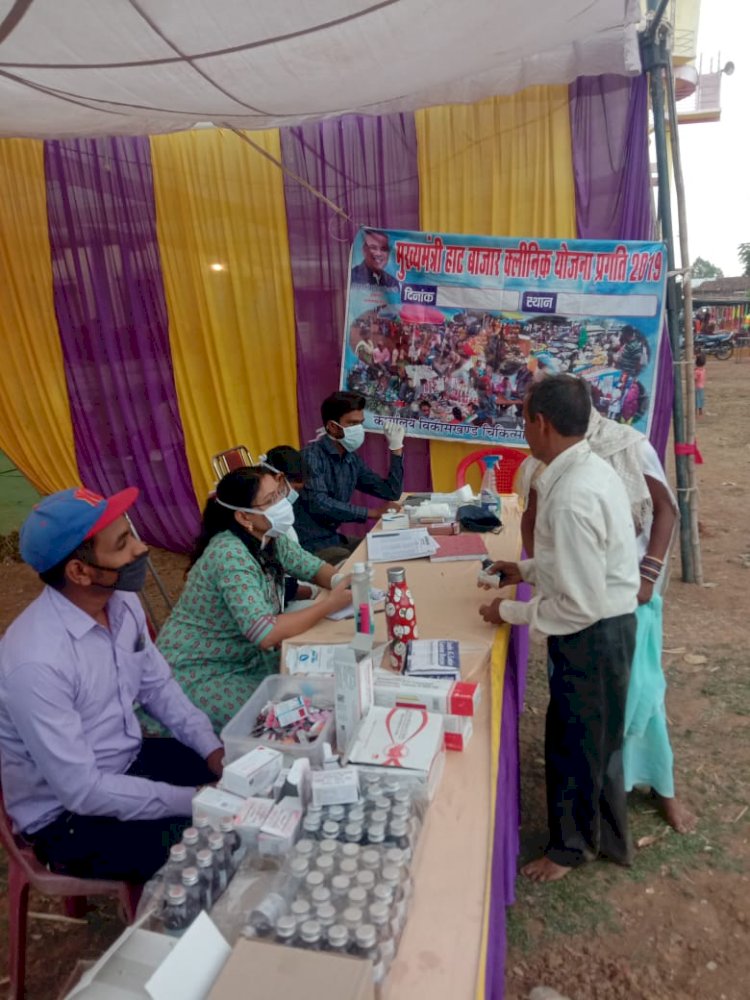 मोबाइल मेडिकल की टीम द्वारा दो दिन में 64 लोगों का किया स्वास्थ्य परीक्षण