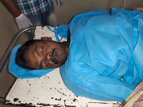 ब्रेकिंग: कोरोना से नक्सली कमांडर की मौत: संक्रमित होने के बाद चल रहा था इलाज... अस्पताल में भर्ती कराकर लौट रहे 3 साथी गिरफ्तार... एक मिला पॉजिटिव.... विस्फोटक सामग्री बरामद.....