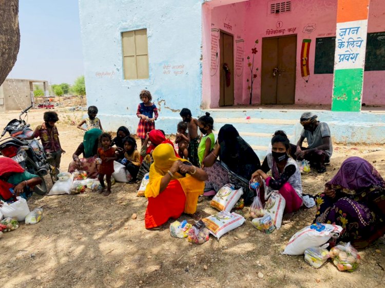 भीलवाडा एड संस्था ने जरूरतमंदो तक पहुंचाए 500 राशन के किट
