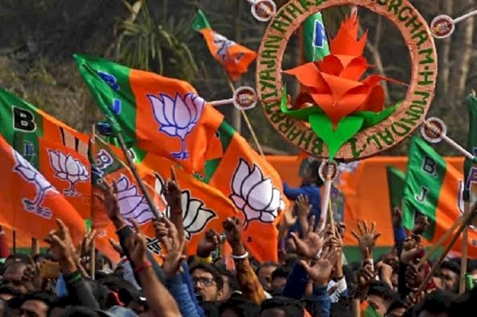 बिग CG न्यूज: BJP ने 6 पार्षदों को 6 साल के लिए किया निष्कासित.... इस मामले में हुई कार्रवाई.... निष्कासन आदेश जारी.... देखिए लिस्ट में किनके-किनके नाम शामिल.....