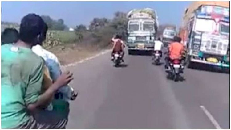 OMG: ट्रक के ब्रेक हुए फेल तो ड्राइवर ने की 3 किमी तक रिवर्स ड्राइविंग.... हर कोई हैरान... देखें VIDEO कैसे बचाई लोगों की जान......