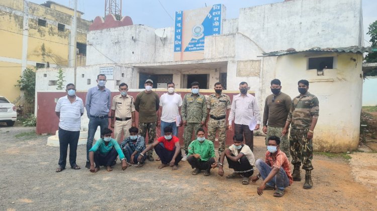 CG हत्या ब्रेकिंग: 6 गिरफ्तार: मर्डर का खुलासा... जंगल में मिला था नर कंकाल... छठी कार्यक्रम में दोस्तों में हुआ विवाद था विवाद... आधा दर्जन लोगों ने मिलकर रची थी हत्या की साजिश... हत्याकांड की कहानी जान हो जाएंगे हैरान.....