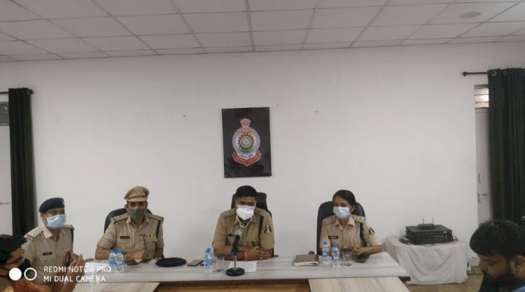 72 घंटे में ही मस्तुरी में हुए अंधे कत्ल की पुलिस ने सुलझा ली गुथ्ति नाबालिगो ने नशे की धुन में गाली देने पर की थी हत्या..