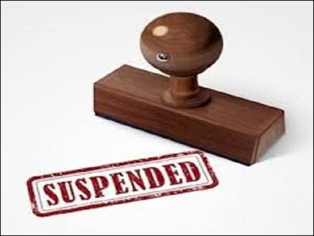 CG ब्रेकिंग: कार्य में लापरवाही का मिला इनाम: लापरवाह कर्मचारी पर गिरी गाज… कलेक्टर ने तत्काल प्रभाव से किया सस्पेंड… ये है गंभीर आरोप.......