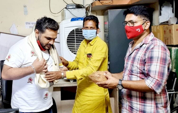 लोकतंत्र के चौथे स्तंभ पत्रकार बंधु जिन्होंने कोरोना की जंग जीत कर वापस अपने कार्यों में लगने वाले हमारे कर्म वीर योद्धा का सम्मान