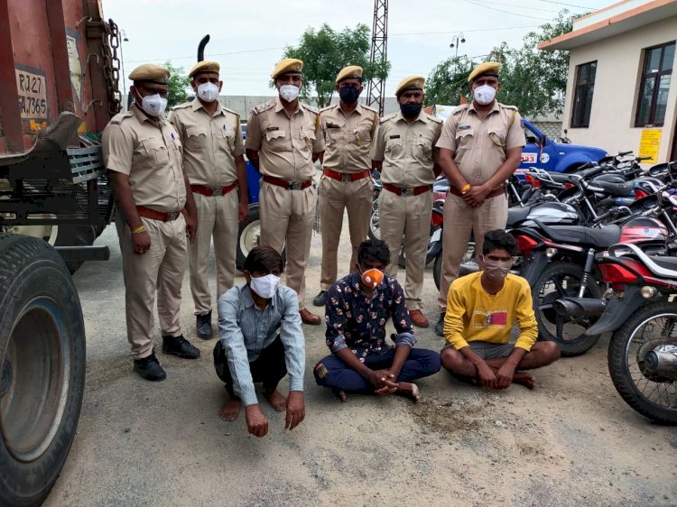 पुर थाना पुलिस ने वाहन चोर गिरोह का किया पर्दाफाश