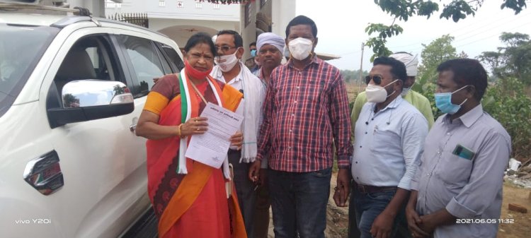 VIDEO - तहसील सर्व आदिवासी समाज नगरी के बैनर तले सिलगेर गोलीकांड की न्यायिक जांच हेतू सिहावा विधायक को सौंपा ज्ञापन...!