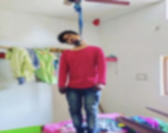 CG ब्रेकिंग :-प्रेमिका ने किया शादी से इंकार प्रेमी ने लगा ली फांसी…सुसाइड नोट में लिखा भावुक पत्र-लव यू मां, मुझे माफ करना, मेरे जैसा बेटा किसी को नहीं मिले….साथ ही प्रेमिका के लिये कही ये बात पढ़िए