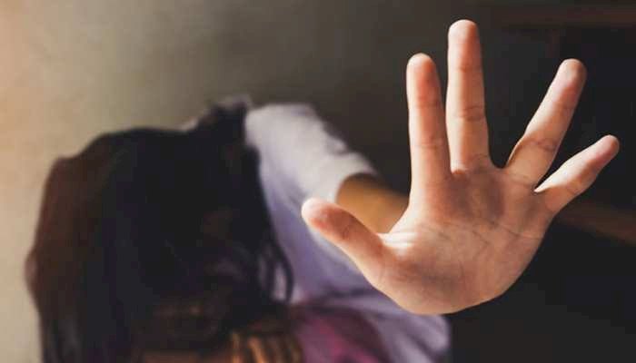 CG ब्रेकिंग: रेप का आरोपी गिरफ्तार: विधवा महिला के साथ जबरदस्ती किया रेप.... बना लिया VIDEO.... वायरल कर बदनाम करने व जान से मारने की दिया धमकी.... फिर जो हुआ.... दुष्कर्म का आरोपी गिरफ्तार......