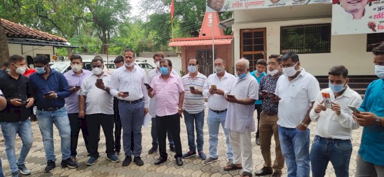 महंगाई को लेकर विकास उपाध्याय ने प्रख्यात गायक दिलीप षडंगी द्वारा तैयार रिंगटोन का विमोचन किया