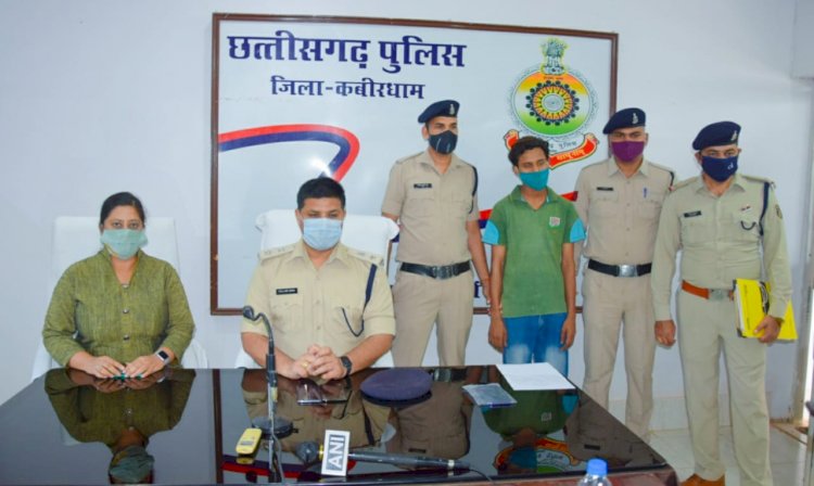 इंस्टाग्राम पर युवती का फोटो अपलोड कर अश्लील अभद्र कमेन्ट कर परेशान कर पैसे की मांग करने वाला गुजरात का सायबर अपराधी कवर्धा पुलिस के गिरफ्त में।