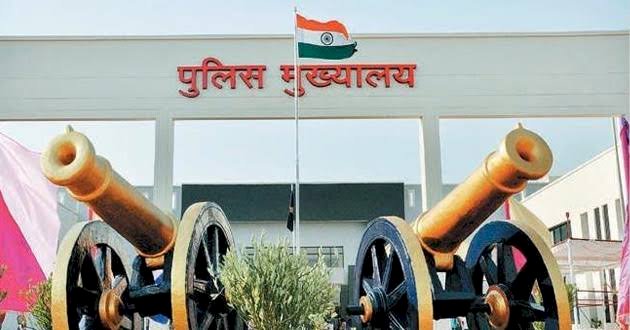 CG ट्रांसफर BIG ब्रेकिंग: पुलिस विभाग में बड़े पैमाने पर फेरबदल.... गृह विभाग से आदेश जारी.... 21 ट्रेनी डीएसपी के बाद अब डीएसपी का तबादला.... 17 DSP भेजे गए इधर से उधर.... देखें ट्रांसफर लिस्ट.....