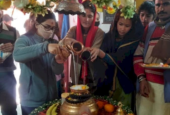 CG अनलॉक BIG NEWS: 100 दिन बाद खुलेंगे मंदिरों का ताले…. धार्मिक स्थल खोलने गाइडलाइन जारी.... ना प्रसाद बंटेगा, ना मूर्ति को छूकर कर पायेंगे पूजा…. जानें किन 22 निर्देशों का करना होगा पालन.... देखें आदेश......