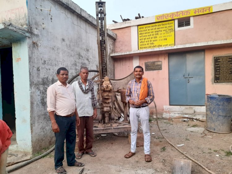 मस्तूरी मुख्यालय स्थित केवट समाज भवन के सामने बोर खनन का कार्य हुआ संपन्न लम्बे समय से यहाँ पानी की हो रही थी समस्या पढ़े पूरी खबर
