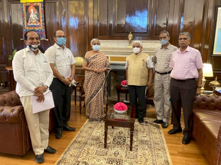 लघु उद्योग भारती के शिष्टमण्डल ने वित्तमंत्री निर्मला सीतारमण से की मुलाकात...एमएसएमई उद्यमीयों एवम जीएसटी समस्या के निवारणार्थ लघु उद्योग भारती के प्रतिनिधि मंडल ने वित्तमंत्री से की मुलाकात....