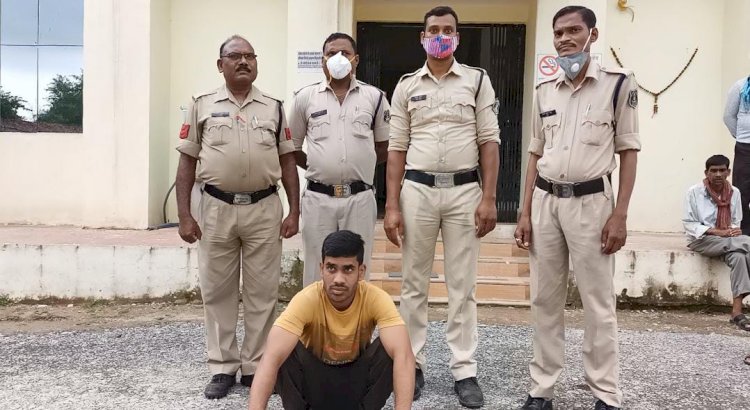 लखनपुर पुलिस ने दुष्कर्म के आरोपी युवक को गिरफ्तार कर भेजा न्यायिक रिमांड पर।