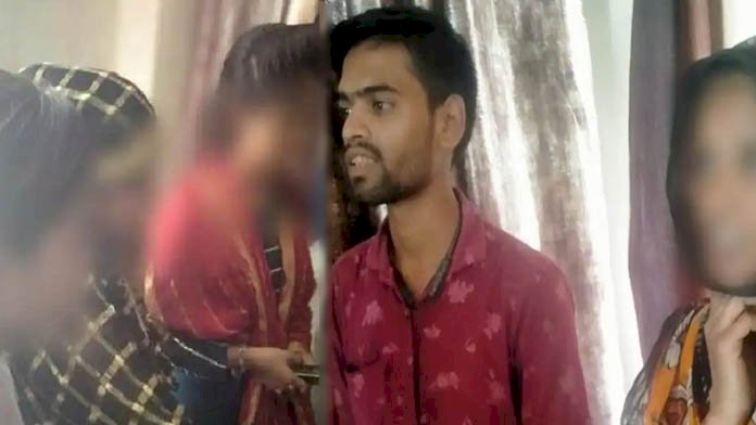 पांचवी शादी के चक्कर में बेटियों को घर से निकाला: उम्र 45 साल.... 5 बेटियों की मां.... प्रेमी 24 साल छोटा.... फिर भी पांचवी शादी करने की जिद पर अड़ी महिला.... बेटियों ने जमकर काटा बवाल.... फिर जो हुआ.....