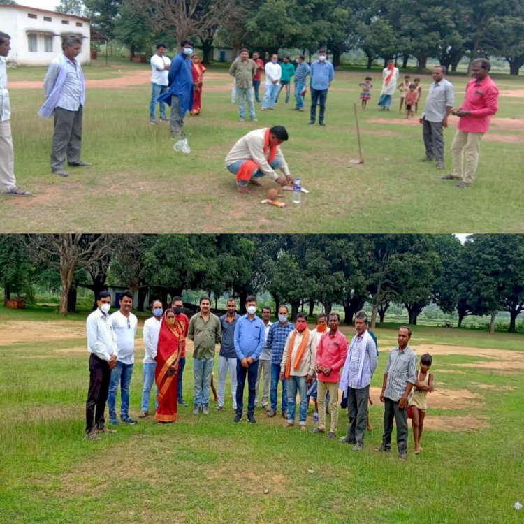 लखनपुर जनपद उपाध्यक्ष ने लहपटरा शासकीय हाई स्कूल की अतिरिक्त कक्ष निर्माण का किया भूमिपूजन।