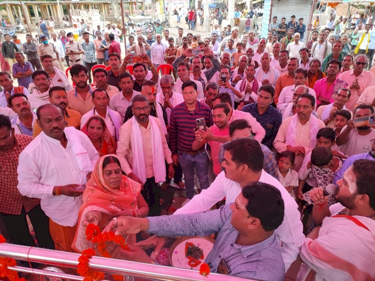 विधायक ने किया नीलकंठ भगवान भोलेनाथ के प्रतिमा का अनावरण