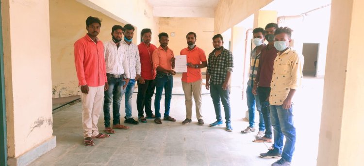 छात्र संगठन जोगी ने अन्य विषय के पाठ्यक्रम प्रारंभ करने हेतु औद्योगिक प्रशिक्षण संस्थान प्रचार्य को सौंपा ज्ञापन।