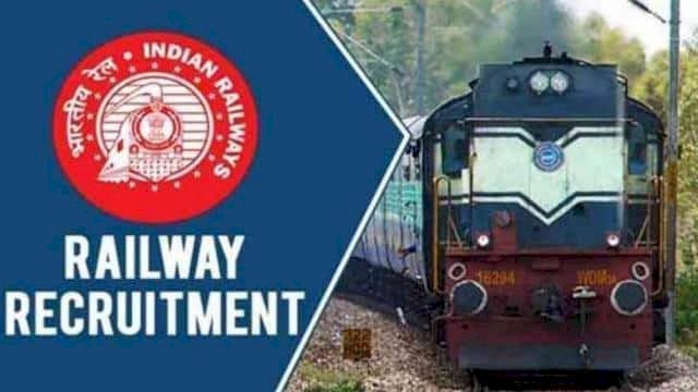 RRB Group D 2021: एग्जाम डेट की घोषणा का इंतजार कर रहे उम्मीदवारों के लिए काम की खबर.... रेलवे में ग्रुप D की परीक्षा का जल्द आयेगा अपडेट… एडमिट कार्ड इस वेबसाइट से कर पाएंगे डाउनलोड.....