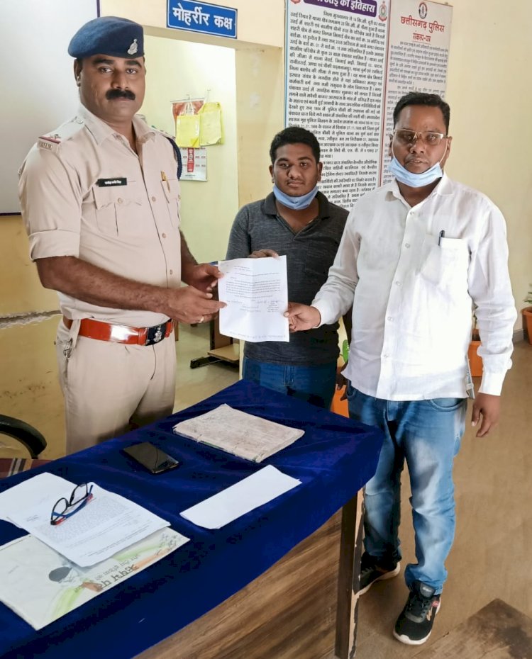 ब्रेकिंग न्यूज़: गांव के क्षत्रों में हो रहें असामाजिक तत्वों का जमावाड़ा...हो रहीं हैं अनेक आपराधिक मामले...की गई पुलिस गश्त पेट्रोलिंग गाड़ी चलाने की मांग...तत्काल अस्वाशस टी आई द्वारा दिया गया...
