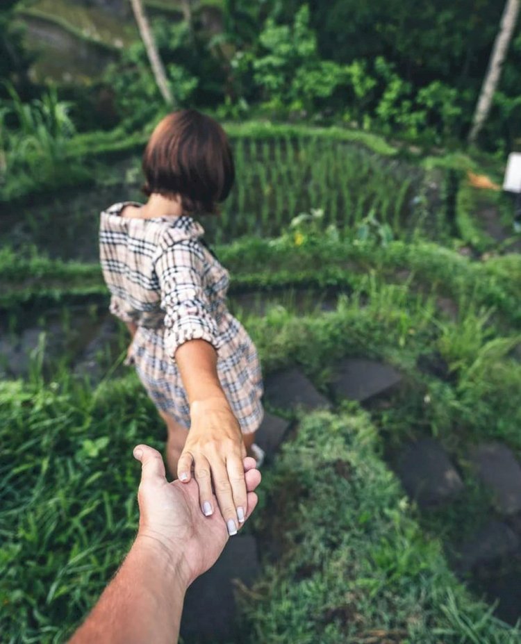 OMG: पहली Date पर GF के लिए मां की अस्थियां लेकर पहुंचा शख्स.... लड़की ने दिया ऐसा रिएक्शन.... और फिर हुआ ये.... अजीबो गरीब मामला जान हो जाएंगे हैरान......