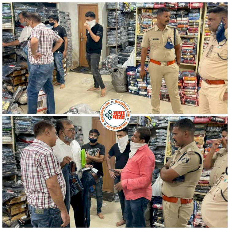 CG ब्रेकिंग: कम दामों पर बेच रहे थे नकली जींस व टी शर्ट.... पुलिस की तीन कपड़ा दुकानों पर रेड….. कॉपीराइट एक्ट के तहत अपराध दर्ज.... आरोपियों को भेजा गया रिमांड पर......