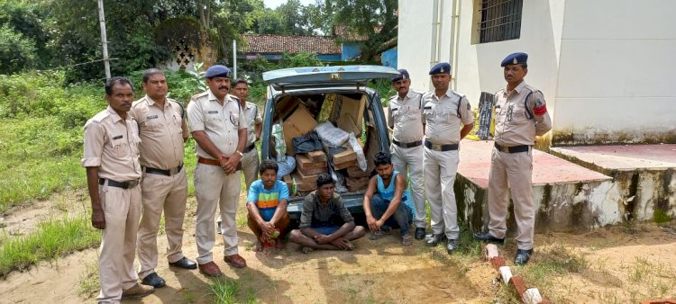 लखनपुर पुलिस के द्वारा ओमनी कार में इमारती लकड़ी का तस्करी करते हुए पाए जाने पर पुलिस ने 3 आरोपियों के खिलाफ कार्रवाई करते हुए भेजा न्यायिक रिमांड पर।