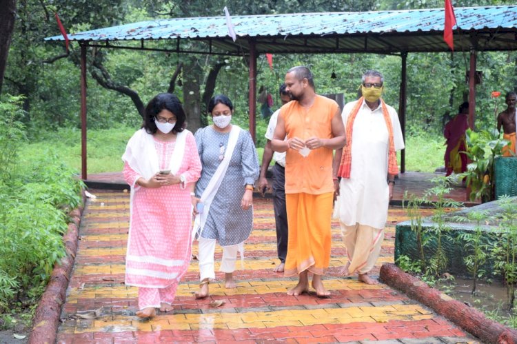 राम वनगमन परिपथ के तहत जिले में विकसित होगी आधारभूत संरचना.राज्य नोडल अधिकारी एवं कलेक्टर ने नगरी के पर्यटन क्षेत्रों का दौरा कर किया सघन निरीक्षण...