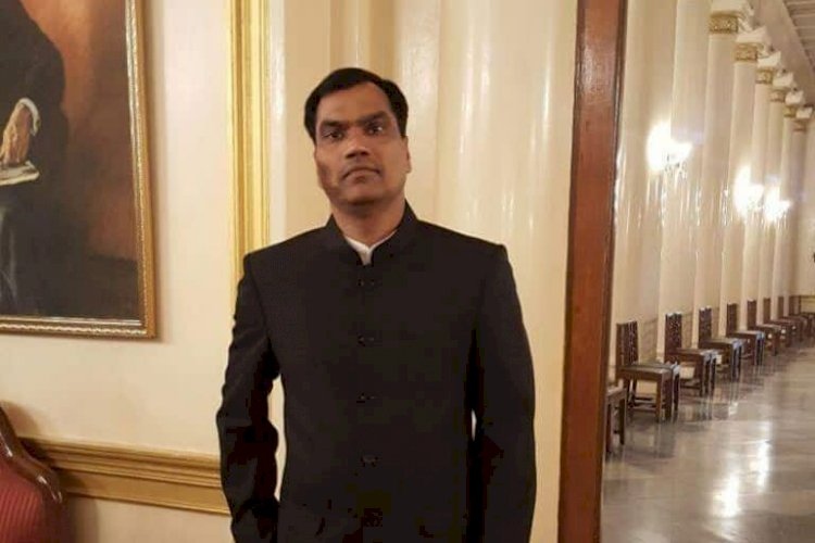 कलेक्टर रमेश कुमार शर्मा ने किया कलेक्टर कार्यालय का औचक निरीक्षण निरीक्षण के दौरान विभिन्न विभाग के कर्मचारी रहे नदारद कलेक्टर ने अनुपस्थित कर्मचारियों को 10.30 बजे तक उपस्थिति सुनिश्चित करने के दिए निर्देश