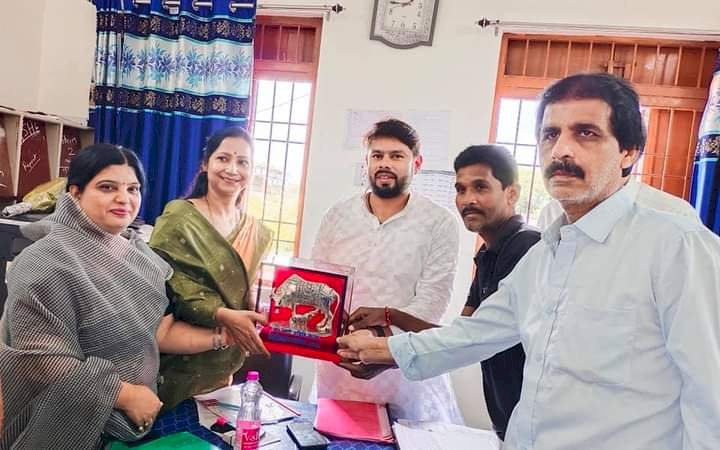 बेमेतरा विधायक आशीष छाबड़ा ने  कन्या महाविद्यालय का लिए बैठक