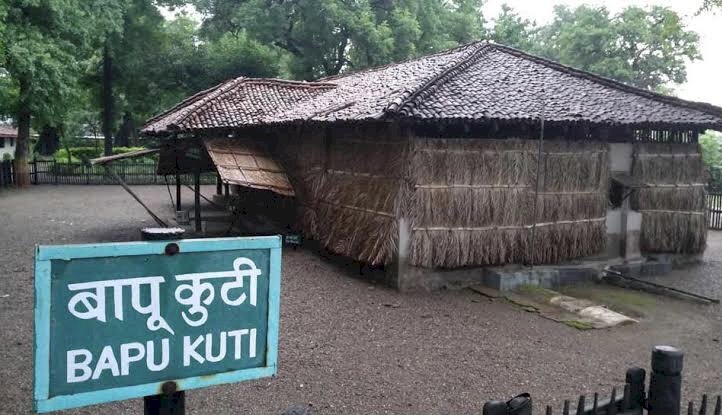 BIG NEWS CG में सेवा ग्रामः वर्धा की तर्ज पर नवा रायपुर में 100 एकड़ में स्थापित होगा 21 वीं सदी का सेवा-ग्राम, मुख्यमंत्री ने अफसरों को जमीन चिन्हित करने का दिया निर्देश, 2 अक्टूबर तक कार्ययोजना प्रस्तुत करने कहा……….