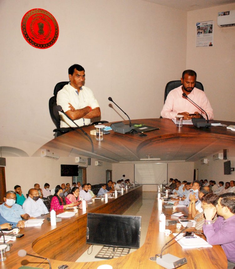 छोटे-छोटे राजस्व संबंधी कार्यो के लिए तहसीलवार राजस्व शिविर का आयोजन 22 सितंबर से कृषकों की समस्याओं का निराकरण एवं आगामी धान खरीदी कार्य को दृष्टिगत रखते हुए राजस्व शिविर लगाए जाने के लिए कलेक्टर श्री शर्मा ने जारी किया निर्देश
