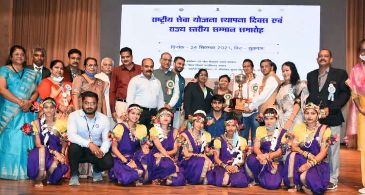 राज्यपाल अनुसुईया उइके ने विधायक विकास उपाध्याय की सार्वजनिक रूप से प्रशंसा कर सबको चौंका दिया*