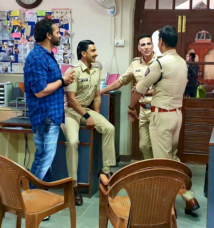 अक्षय कुमार की PIC देख CG के IPS अफसर 'नाराज': 'इंस्पेक्टर साहेब बैठे हैं और एसपी साहब खड़े, ऐसे नहीं होता है जनाब'.... इस तस्वीर पर CG के IPS ने ली चुटकी तो एक्टर ने भी मजेदार अंदाज में दिया जवाब.... फिर जो हुआ......