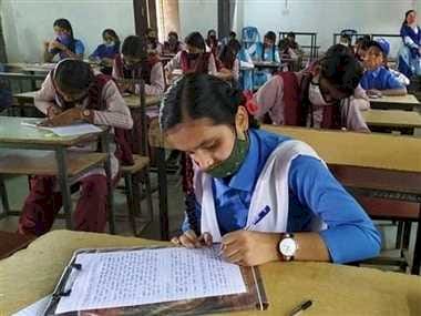 बेमेतरा:सिंगल यूज प्लास्टिक विलोपन पर हुई निबंध प्रतियोगिता