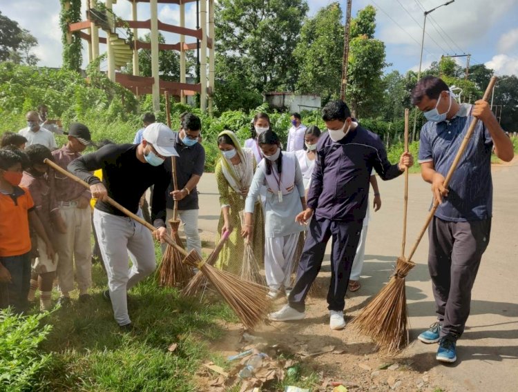 जो परिवर्तन आप दुनिया में देखना चाहते है, उसकी शुरुआत स्वयं से करें- कलेक्टर श्री नन्दनवार