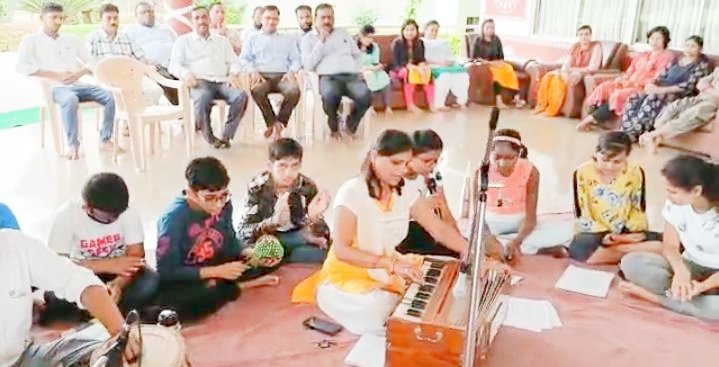 VIDEO:एलॅन्स स्कूल परिवार ने गाँधी जी एवं शास्त्री जी को नमन, भजन और आत्म-मंथन कर स्मरण किया