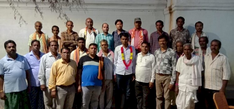 सरपंच संघ उपाध्यक्ष बनने पर उत्तम कुमार डडसेना का कलार समाज परिक्षेत्र सराईपाली ने दी बधाई.....