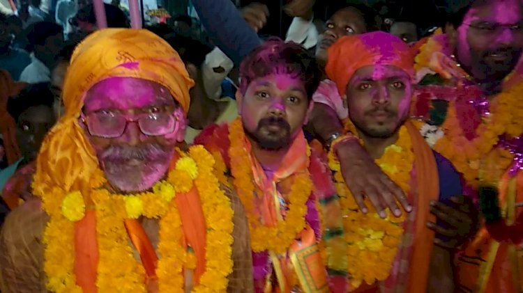 3 तारीख को कवर्धा झंडा विवाद में जेल गए 59 हिंदूवादी नेताओं के जमानत से लौटने पर... गांव गांव में हुआ स्वागत