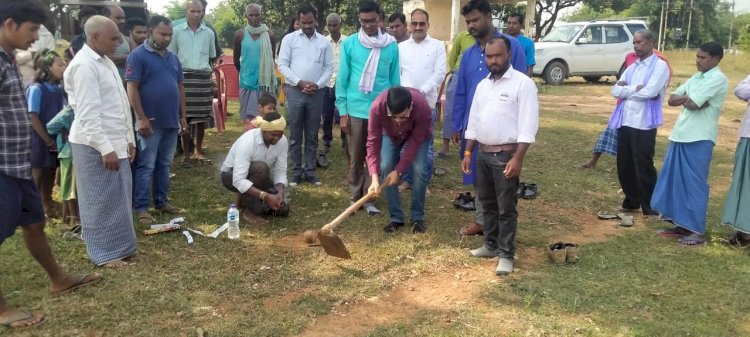 जनपद उपाध्यक्ष ने ग्राम अमदला खेल ग्राउंड समतलीकरण का किया भूमि पूजन।