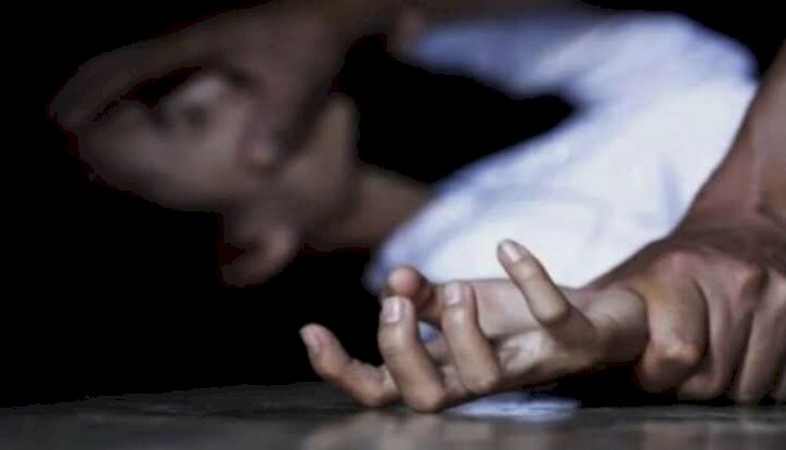 CG 2 पुलिसवालों ने युवती से किया रेप : लव,सेक्स और धोका…..छोटे भाई ने शादी का झांसा देकर किया रेप….फिर बड़े भाई ने दी जान से मारने की धमकी बनाया हवस का शिकार....दो कांस्टेबल भाई गिरफ्तार ,भेजा गया जेल……
