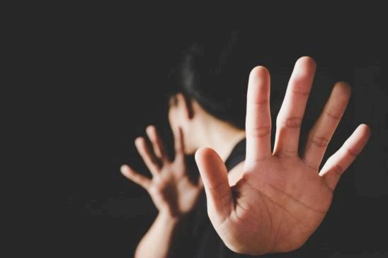 SC का बड़ा फैसला: फिर तो दस्ताने पहन होंगे यौन अपराध.... 'स्किन टू स्किन कॉन्टेक्ट होना जरूरी नहीं'.... सुप्रीम कोर्ट ने खारिज किया हाईकोर्ट का 'स्किन कॉन्टेक्ट' वाला फैसला....