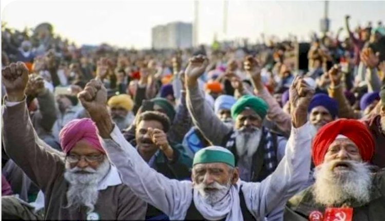 कृषि कानून वापस होने पर शुरु हुई राजनीति राहुल,अखिलेश,केजरीवाल और टिकैत होड़ में शामिल कुछ ने कहा किसानों की हुई जीत पढ़े पूरी खबर
