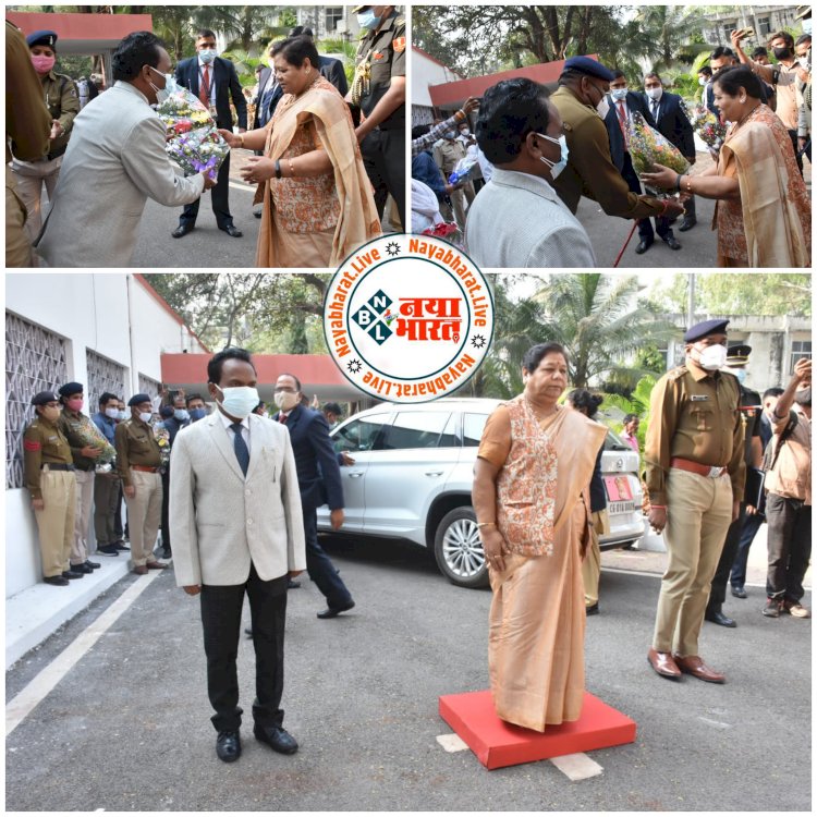प्रदेश की राज्यपाल सुश्री अनुसुइया उइके पहुंचीं धमतरी...कलेक्टर श्री एल्मा और पुलिस अधीक्षक श्री ठाकुर ने किया आत्मीय स्वागत... पढ़िए पूरी खबर