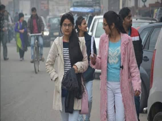 चेतावनी: कोरोना का आतंक 2024 तक.... ओमिक्रॉन की बढ़ती रफ्तार के बीच वैक्सीन कंपनी ने जताई चिंता.... '2024 तक रह सकती है कोरोना महामारी'.... बच्चों को लेकर जाहिर की ये चिंता.... फाइजर की भविष्यवाणी, 2024 तक पीछा नहीं छोड़ेगी कोरोना महामारी.....