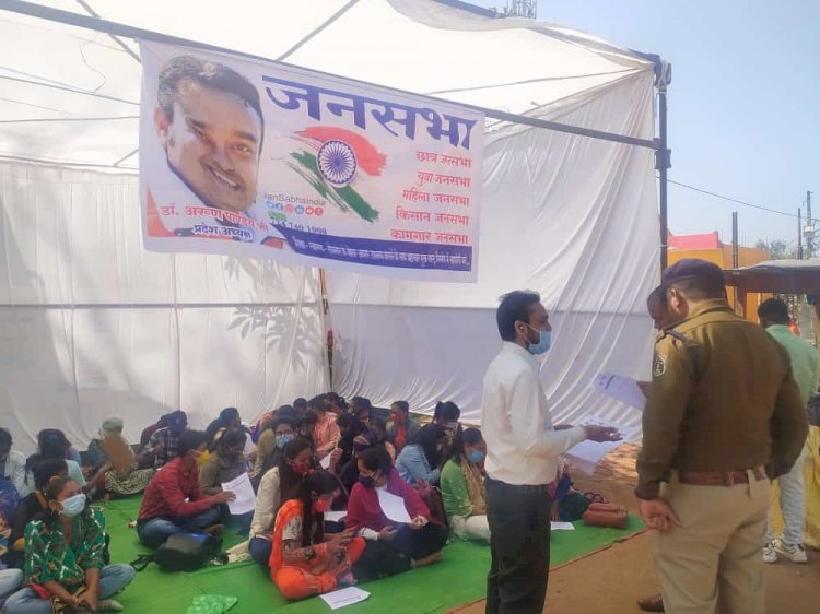 मां दंतेश्वरी मंदिर में विजय मुहूर्त के दौरान, जनसभा के शुरुआत होईस हावय, सब्बो शुभचिंतक मन, समर्थक अऊ सहयोगी मन ल हार्दिक आभार