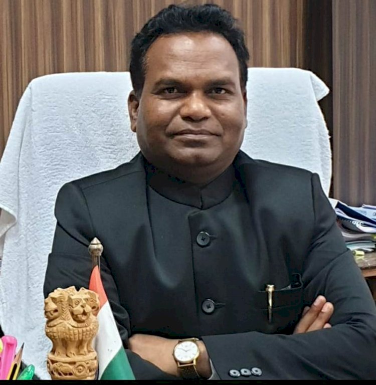 कोविड-19 के बढ़ते प्रकरणों को नियंत्रित करने जिले में आपदा प्रबंधन अधिनियम लागू....धमतरी कलेक्टर एवं जिला दण्डाधिकारी ने सार्वजनिक समारोहों व सामूहिक आयोजनों पर लगाया प्रतिबंध.... पढ़िए पूरी खबर